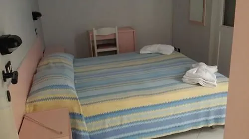 Hotel Laura Rimini 0*,